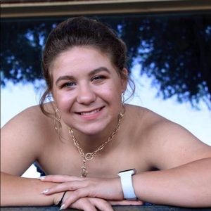 Meet your Posher, Jenifer